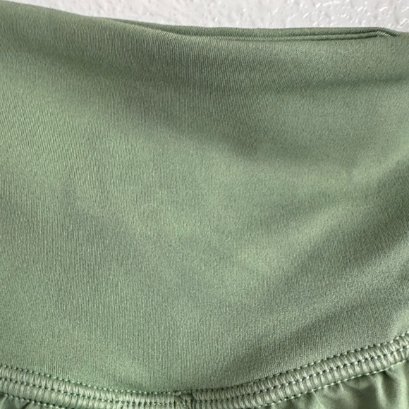 OFFLINE By Aerie Real Me Crossover Flowy Shorts Size Large - Picture 6 of 11